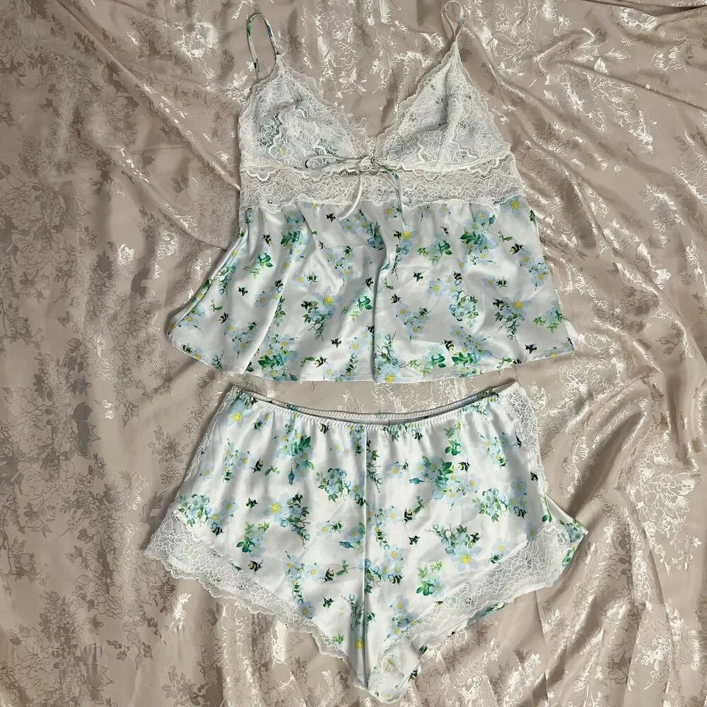 Victoria's Secret Bumblebee Lounge Set White Satin Green Flowers Lingerie Size M